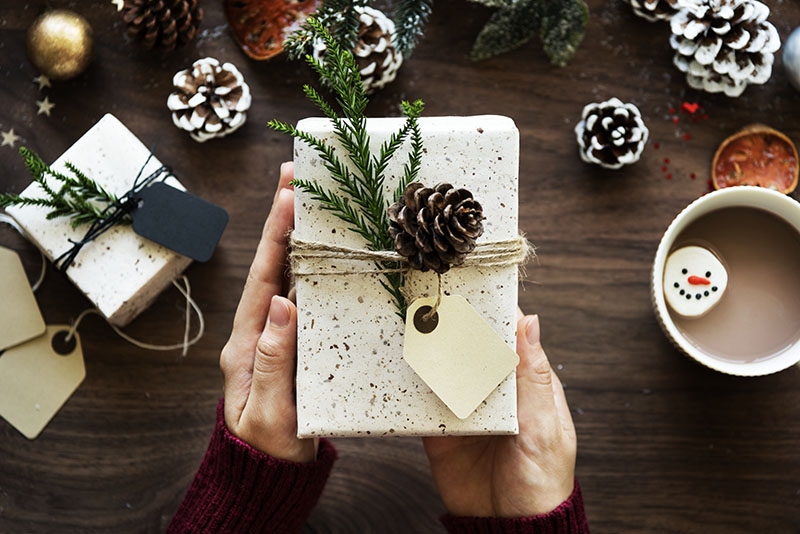 Christmas present boxes gift pinecone