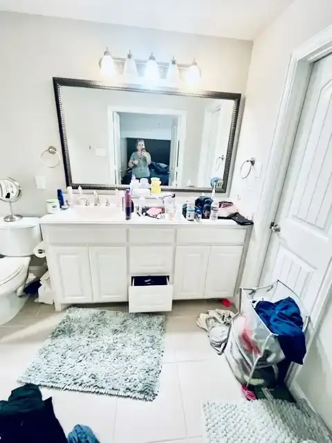 Bathroom Organizing Gallery 5 BEFORE