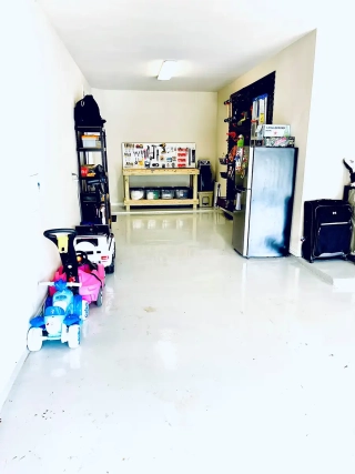 Debby Additional After 1 Garage with Lynn